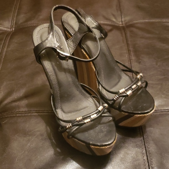 SOLD!! TWO pairs of size 8 shoes!!! - Picture 7 of 7
